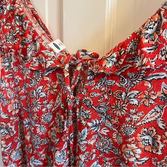 Old Navy Red patterned tank top blouse - Picture 6 of 7